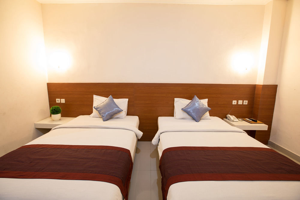 Reddoorz @ Raya Kuta Hotel Kuta Lombok Eksteriør billede
